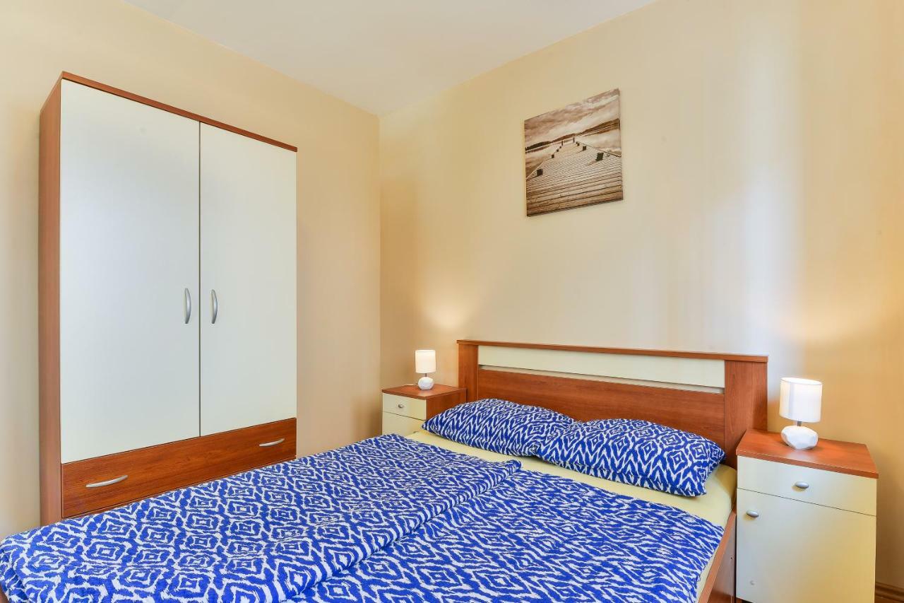Apartments Dakovic Pakoštane Extérieur photo
