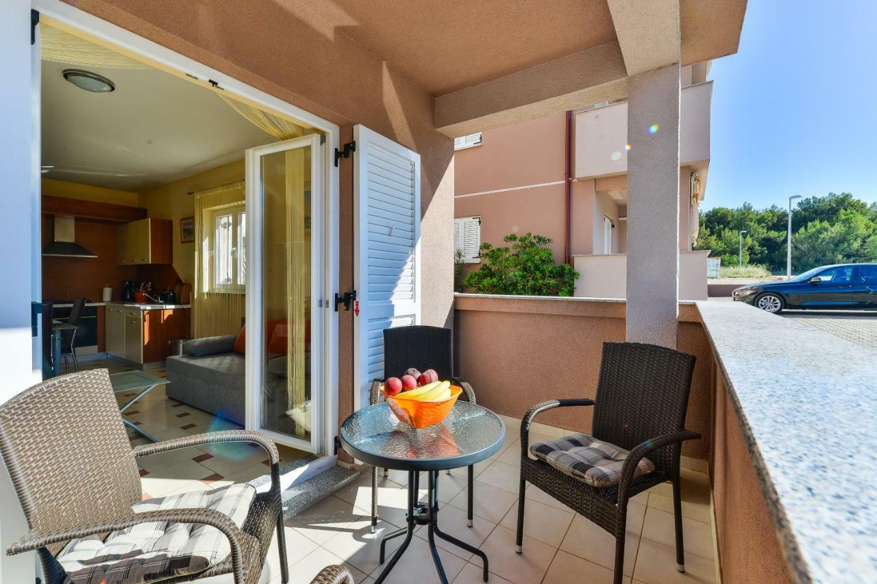 Apartments Dakovic Pakoštane Extérieur photo